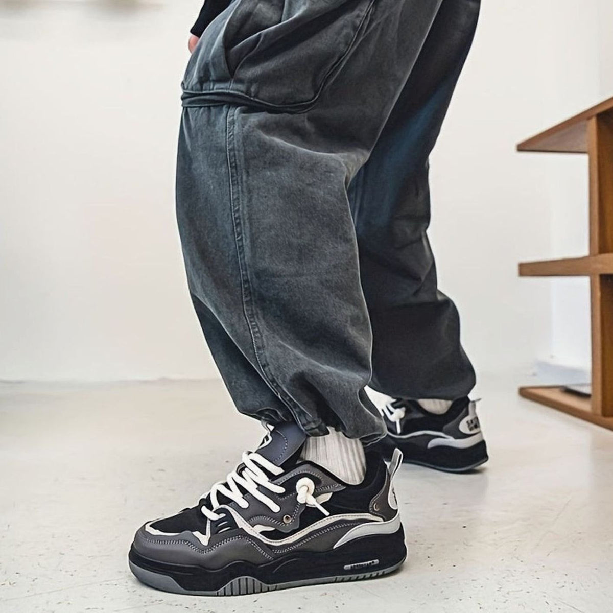 Elijah | Men's Chunky Low-Top Lace-Up Fashion Sneakers