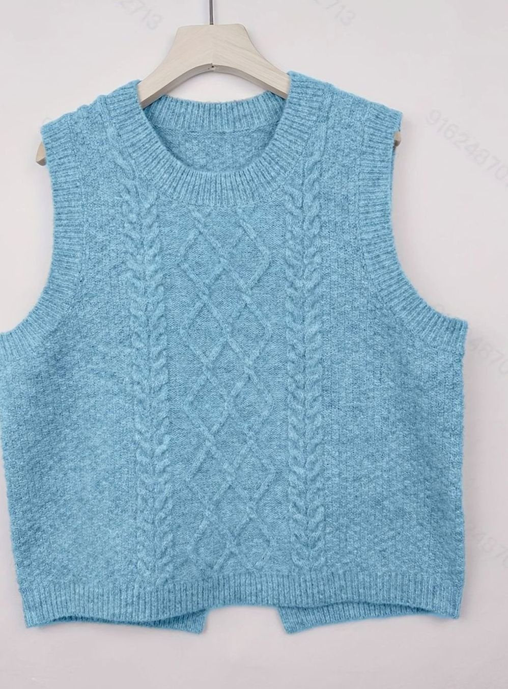 Aria | Women's Cable-Knit Sleeveless Sweater Vest Round Neck