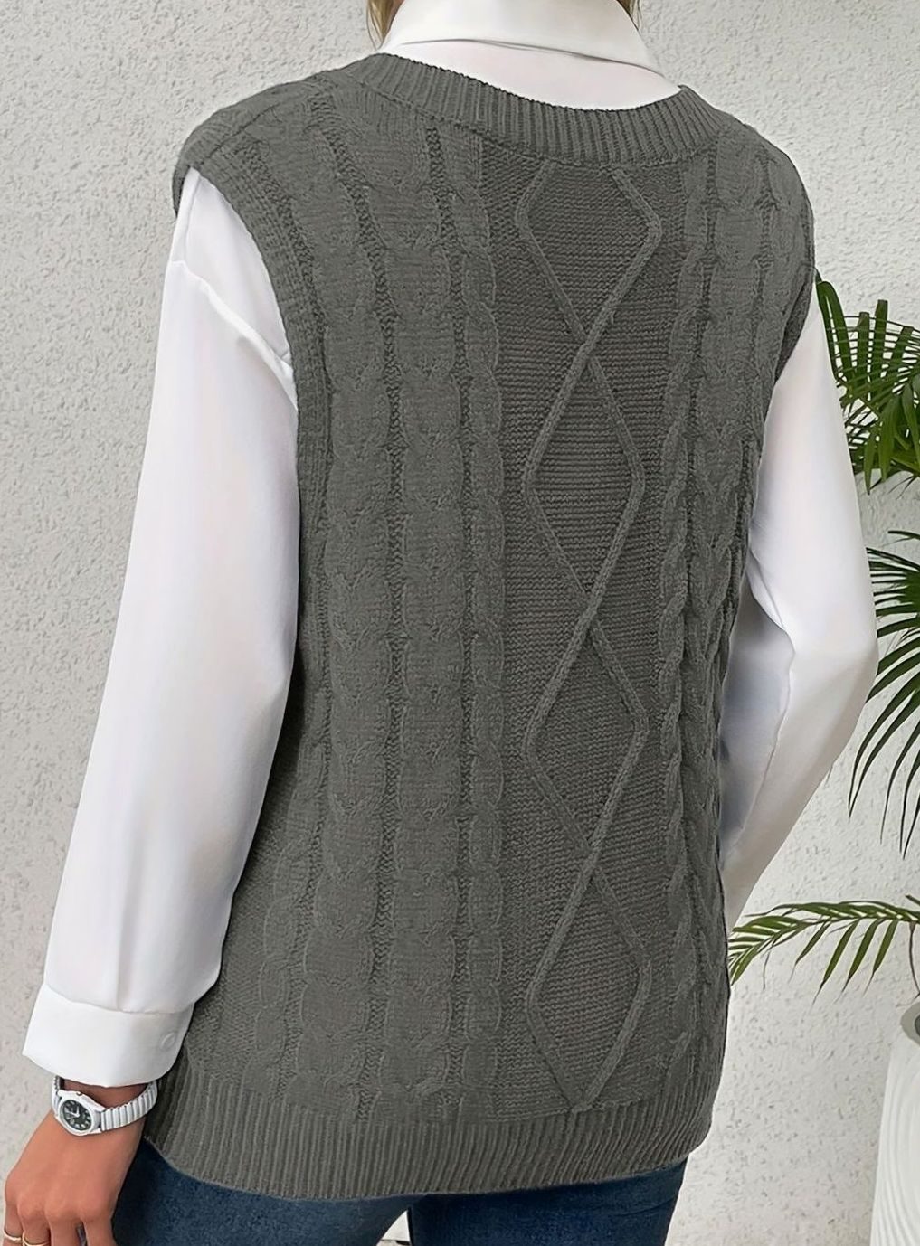 Grace | Women's Cable-Knit V-Neck Sweater Vest Relaxed Fit