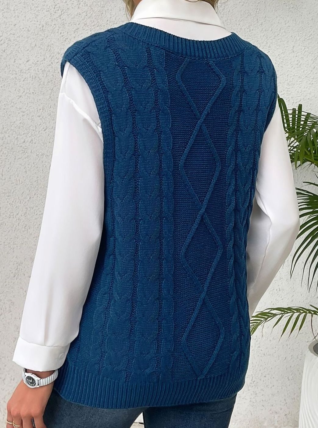 Grace | Women's Cable-Knit V-Neck Sweater Vest Relaxed Fit