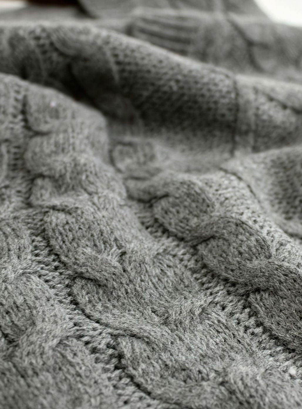 Grace | Women's Cable-Knit V-Neck Sweater Vest Relaxed Fit