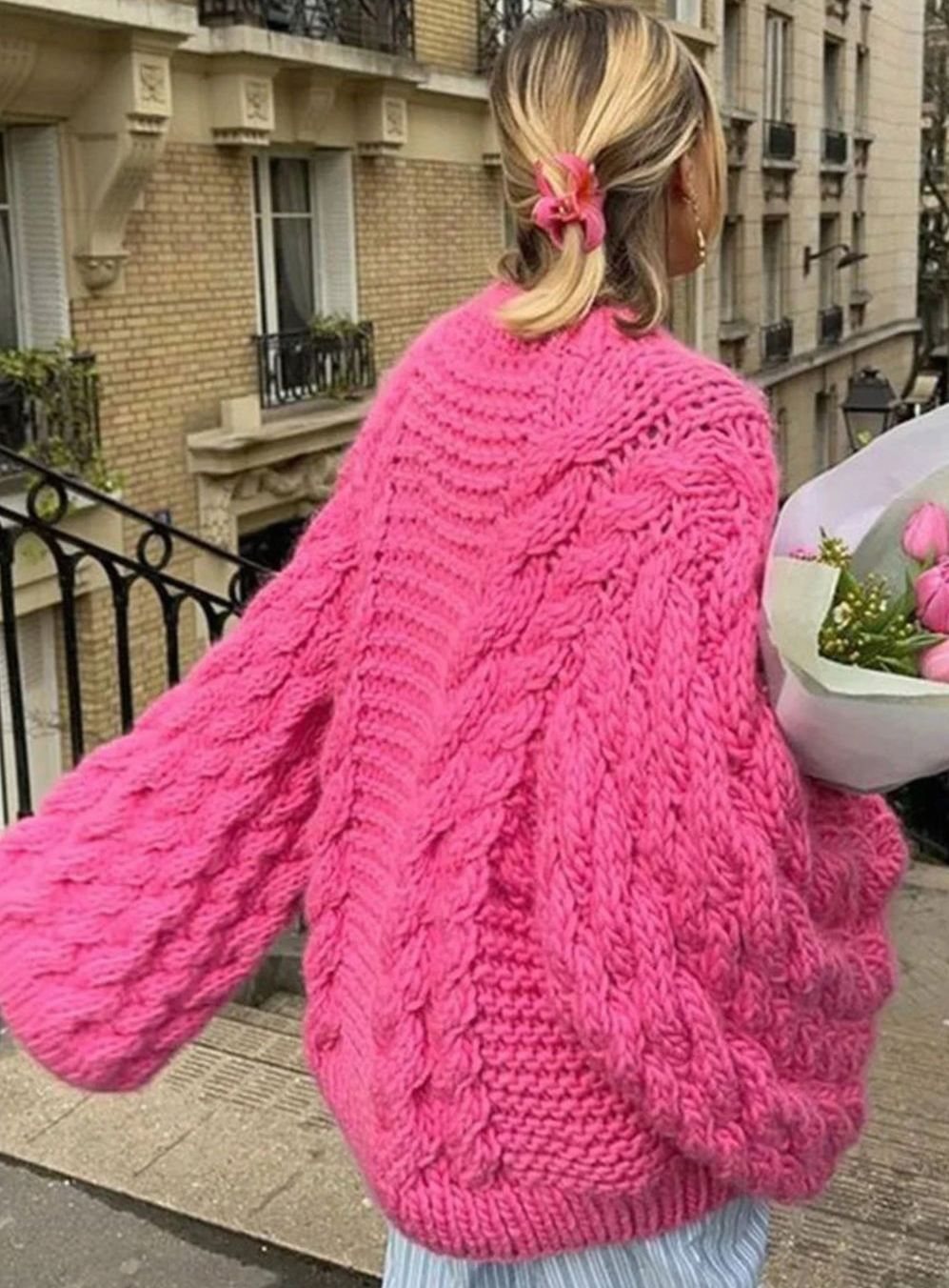 Mia | Women's Oversized Cable-Knit Chunky Crew Neck Sweater