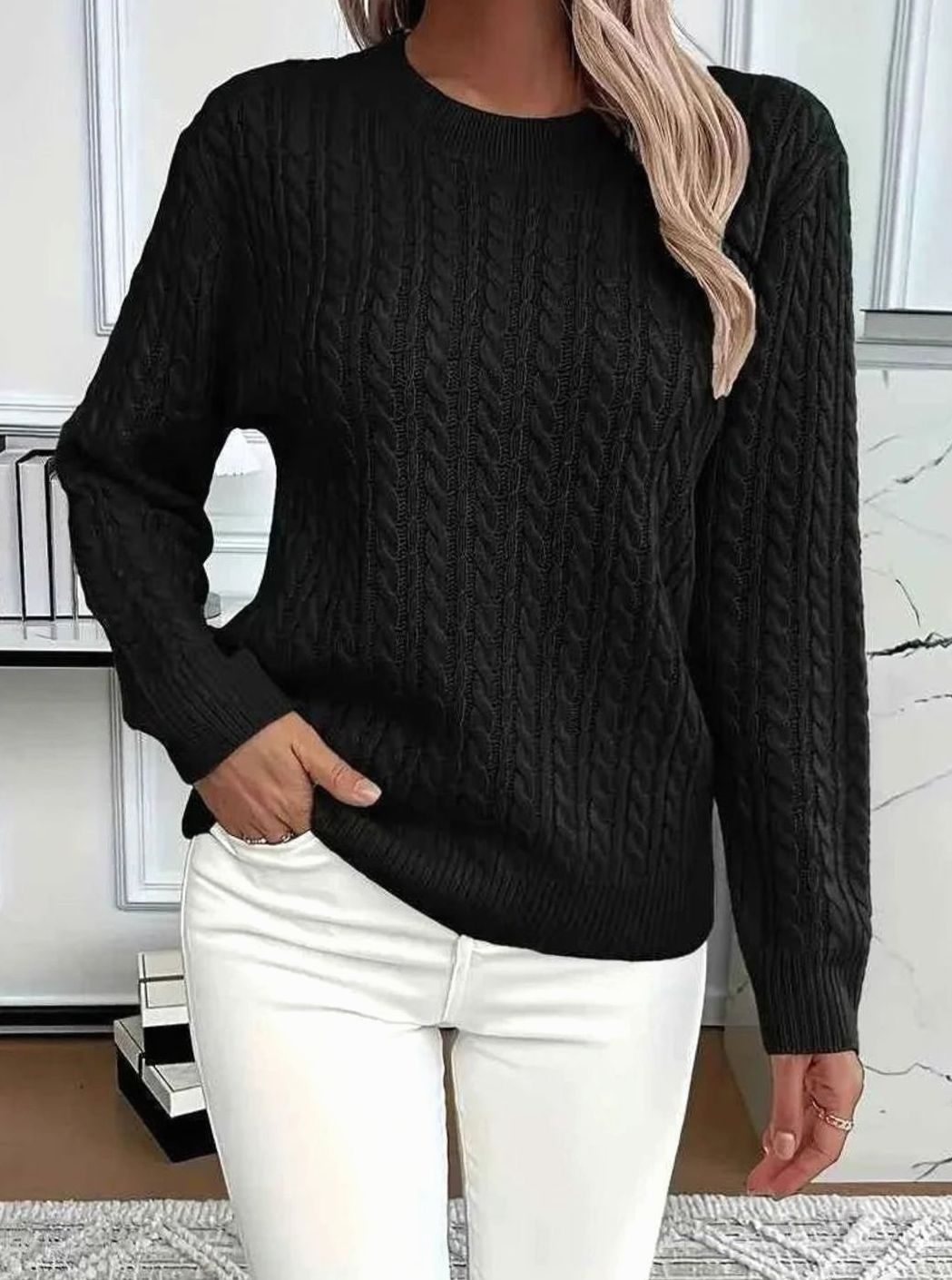 Penelope | Women's Relaxed Cable Knit Sweater Round Neckline Long Sleeve