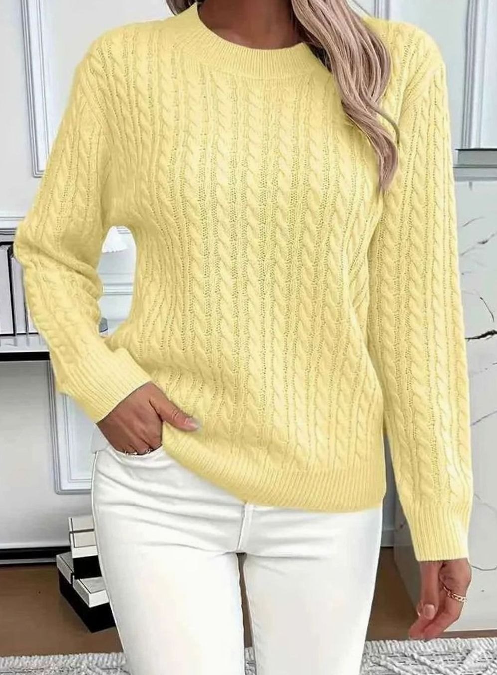 Penelope | Women's Relaxed Cable Knit Sweater Round Neckline Long Sleeve