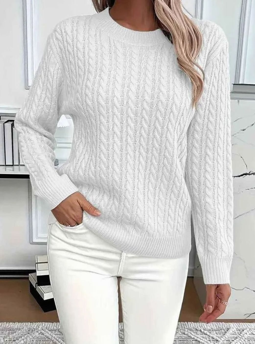 Penelope | Women's Relaxed Cable Knit Sweater Round Neckline Long Sleeve
