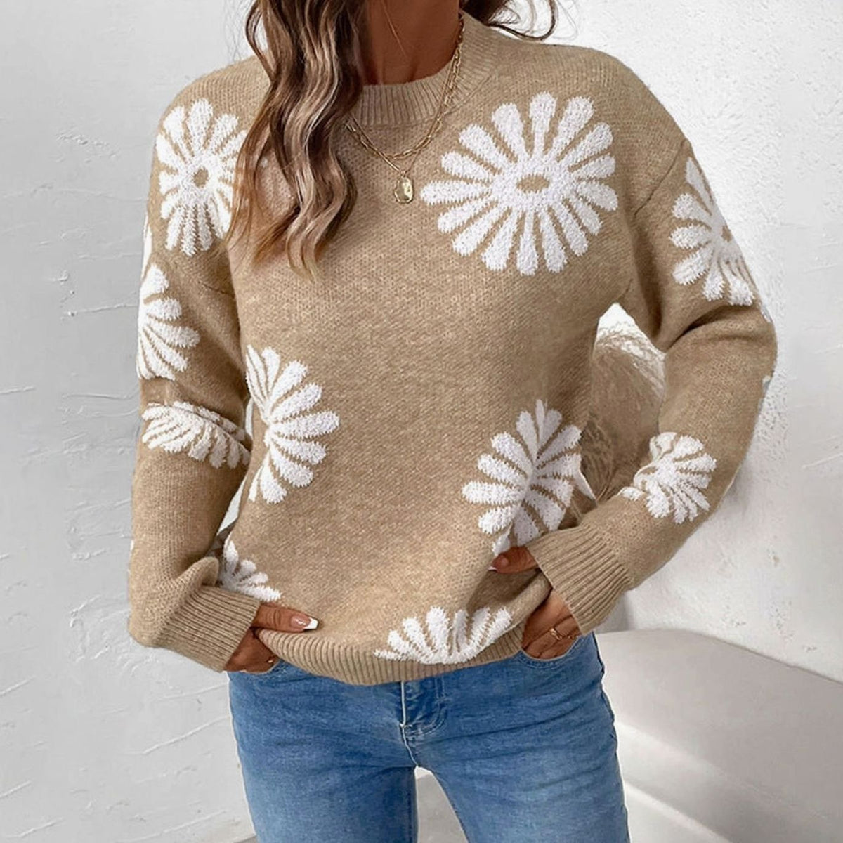 Layla | Women's Relaxed-Fit Floral Intarsia Crewneck Knit Sweater
