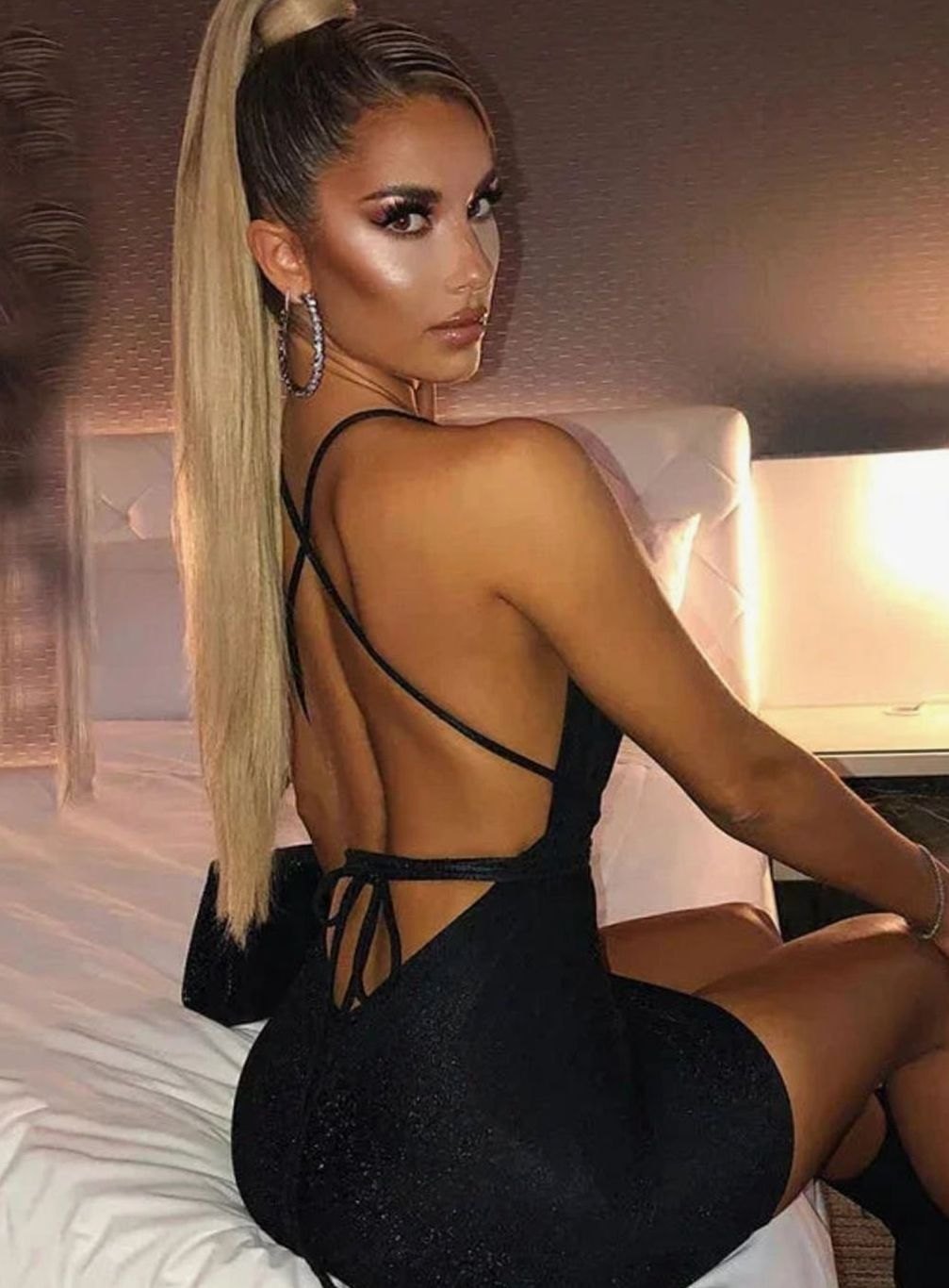 Layla | Women's Sequin Halter Deep V-Neck Backless Bodycon Mini Dress