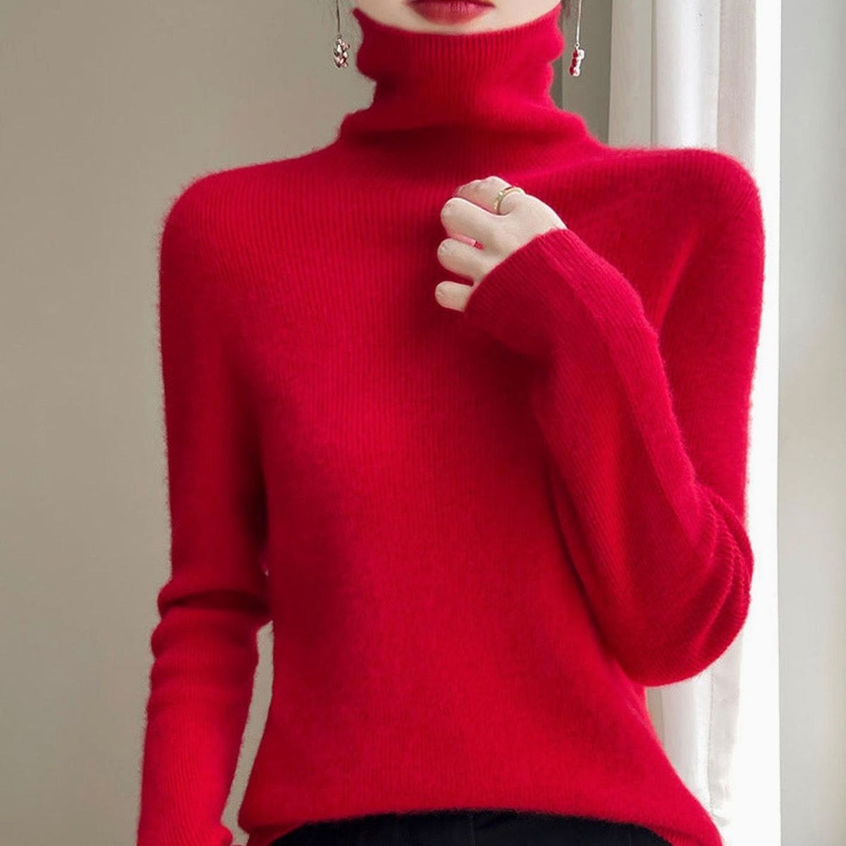 Olivia | Women's Slim-Fit Ribbed Turtleneck Sweater