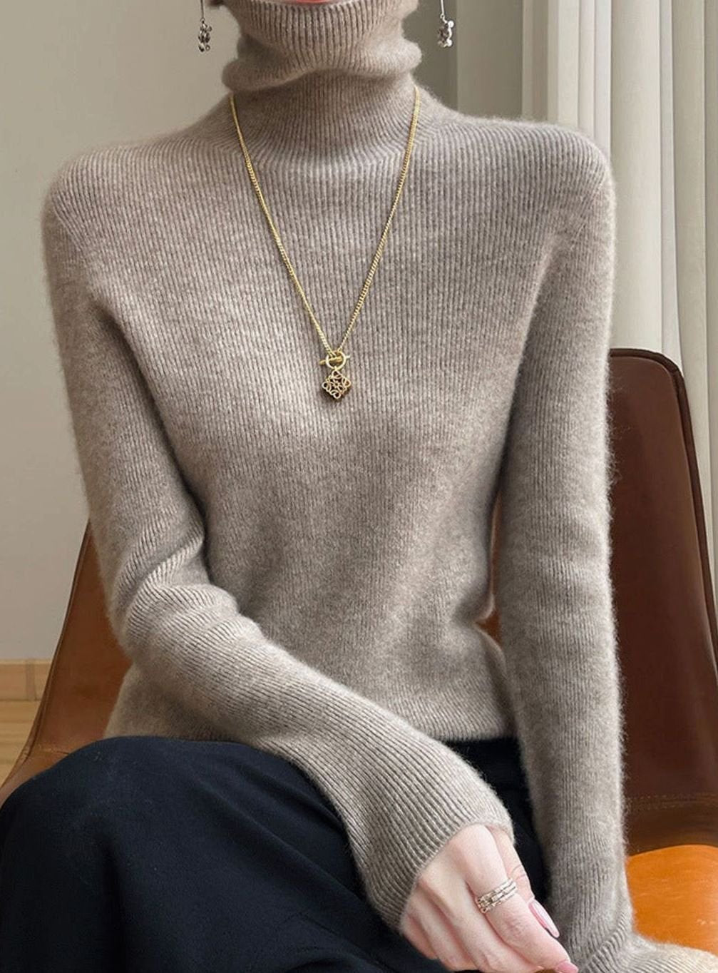 Olivia | Women's Slim-Fit Ribbed Turtleneck Sweater