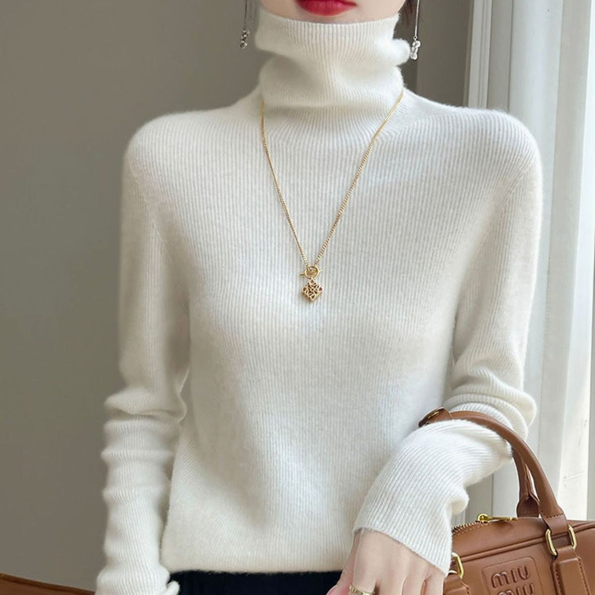 Olivia | Women's Slim-Fit Ribbed Turtleneck Sweater