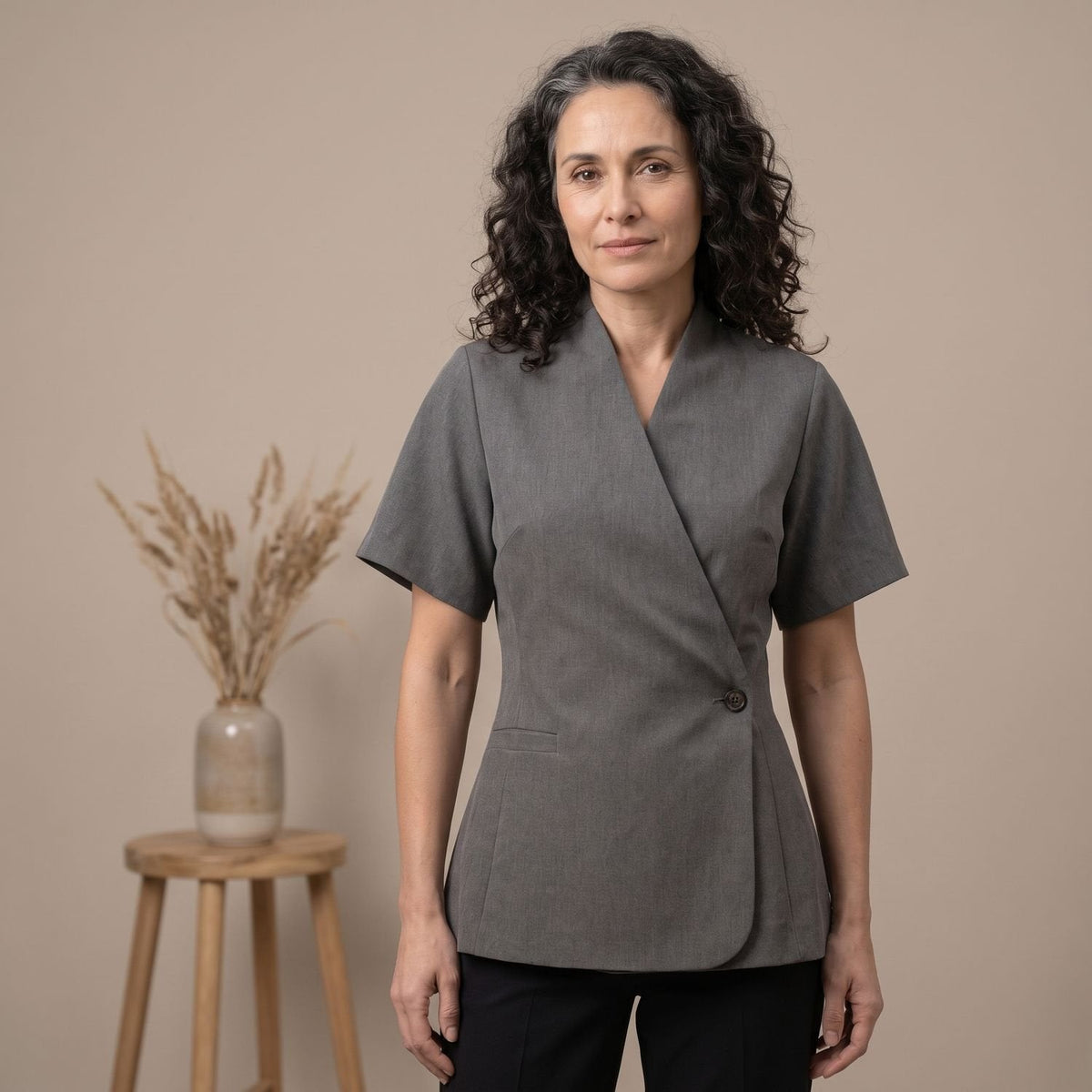 Evelyn | Women's V-Neck Short-Sleeve Single-Button Blazer Coat