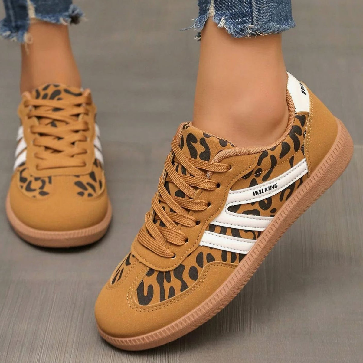 Mia | Women's Wide Toe Box Orthopedic Lace-Up Sneakers