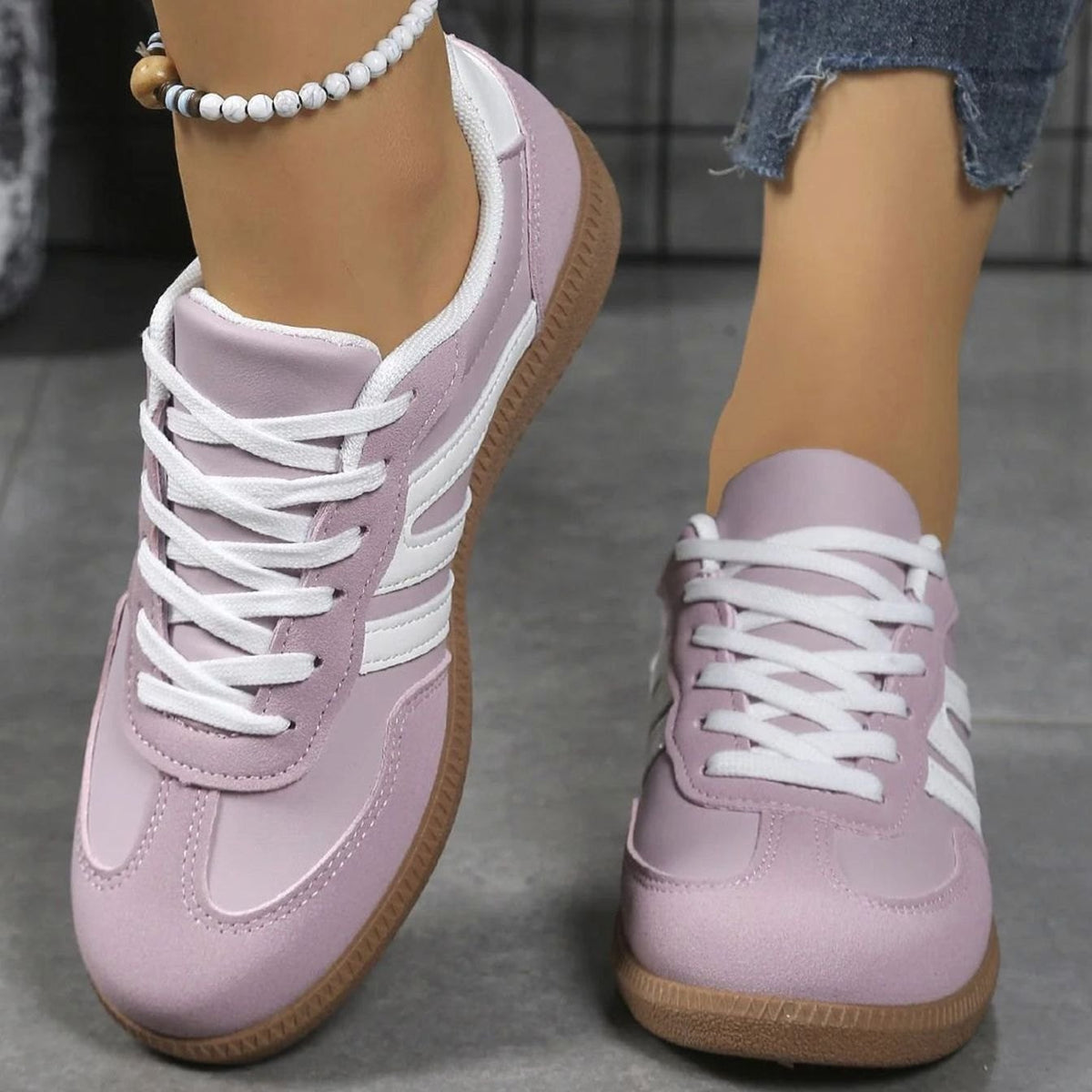 Mia | Women's Wide Toe Box Orthopedic Lace-Up Sneakers