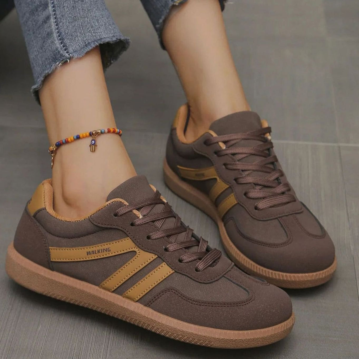 Mia | Women's Wide Toe Box Orthopedic Lace-Up Sneakers